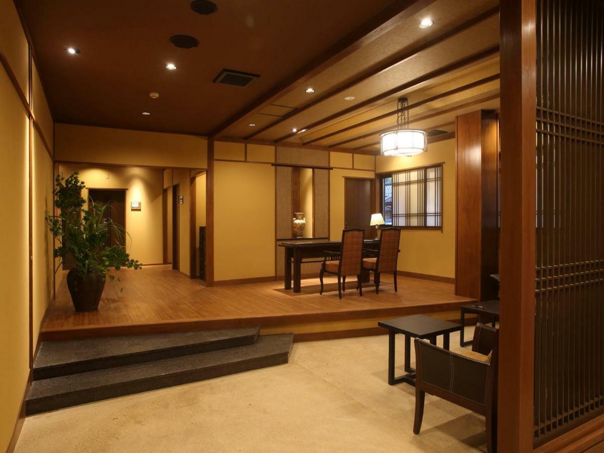 Kanazawa Yuwaku Onsen Kokarian Exterior photo