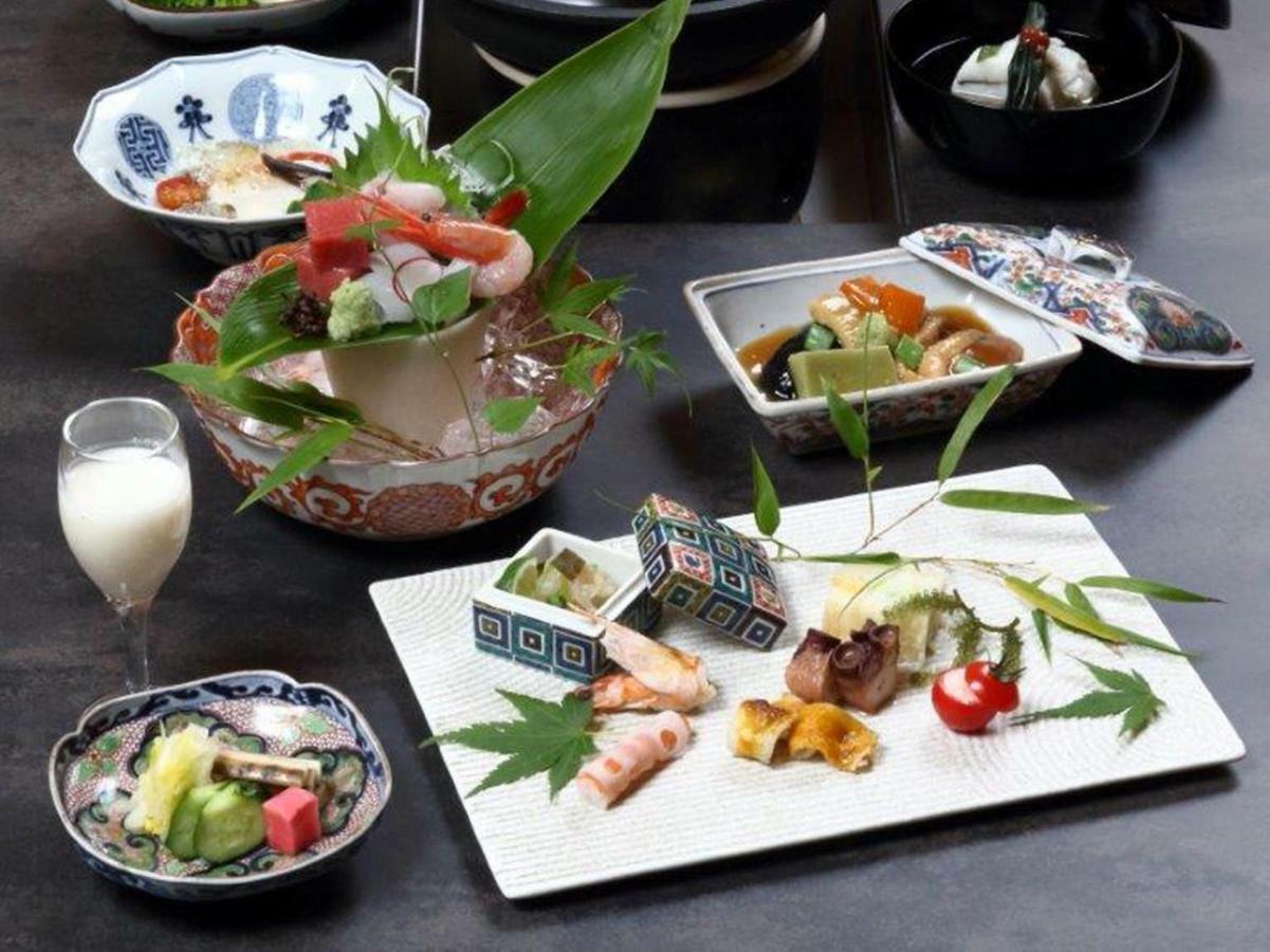Kanazawa Yuwaku Onsen Kokarian Exterior photo