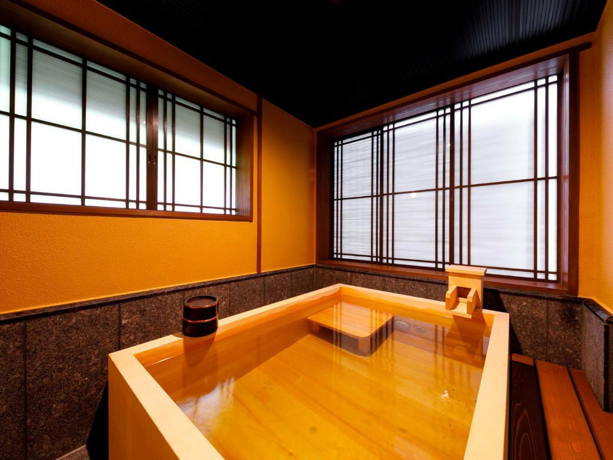 Kanazawa Yuwaku Onsen Kokarian Exterior photo